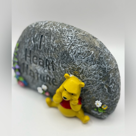 Disney Winnie the Pooh garden stone - Picture 5 of 6